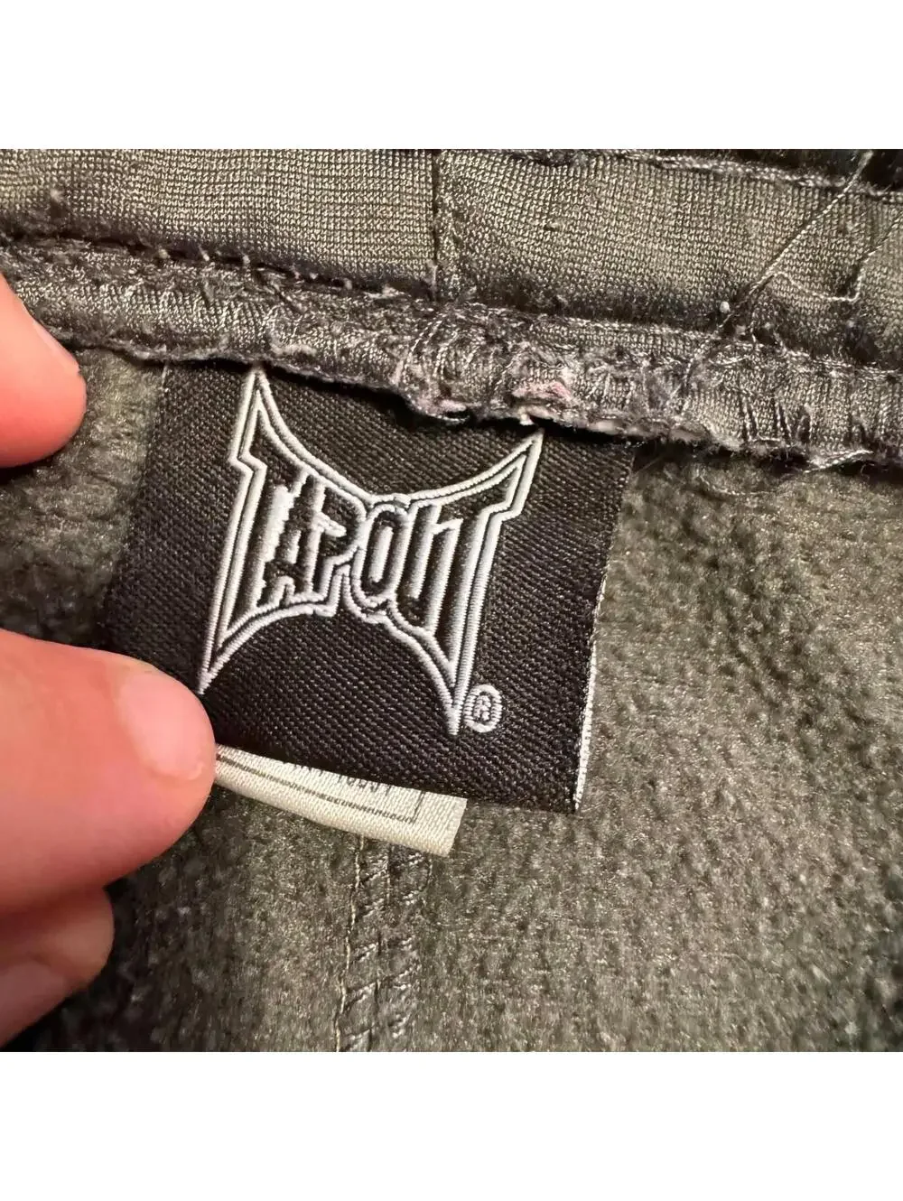 Tapout Mens Sweatpants L Gray Athletic Embroidered MMA UFC Y2K Vintage Training
